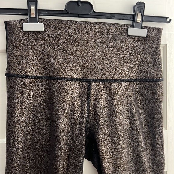 Lululemon Leggings Wunder Under High-Rise Tight Foil (size 6, 21”). - Picture 6 of 7